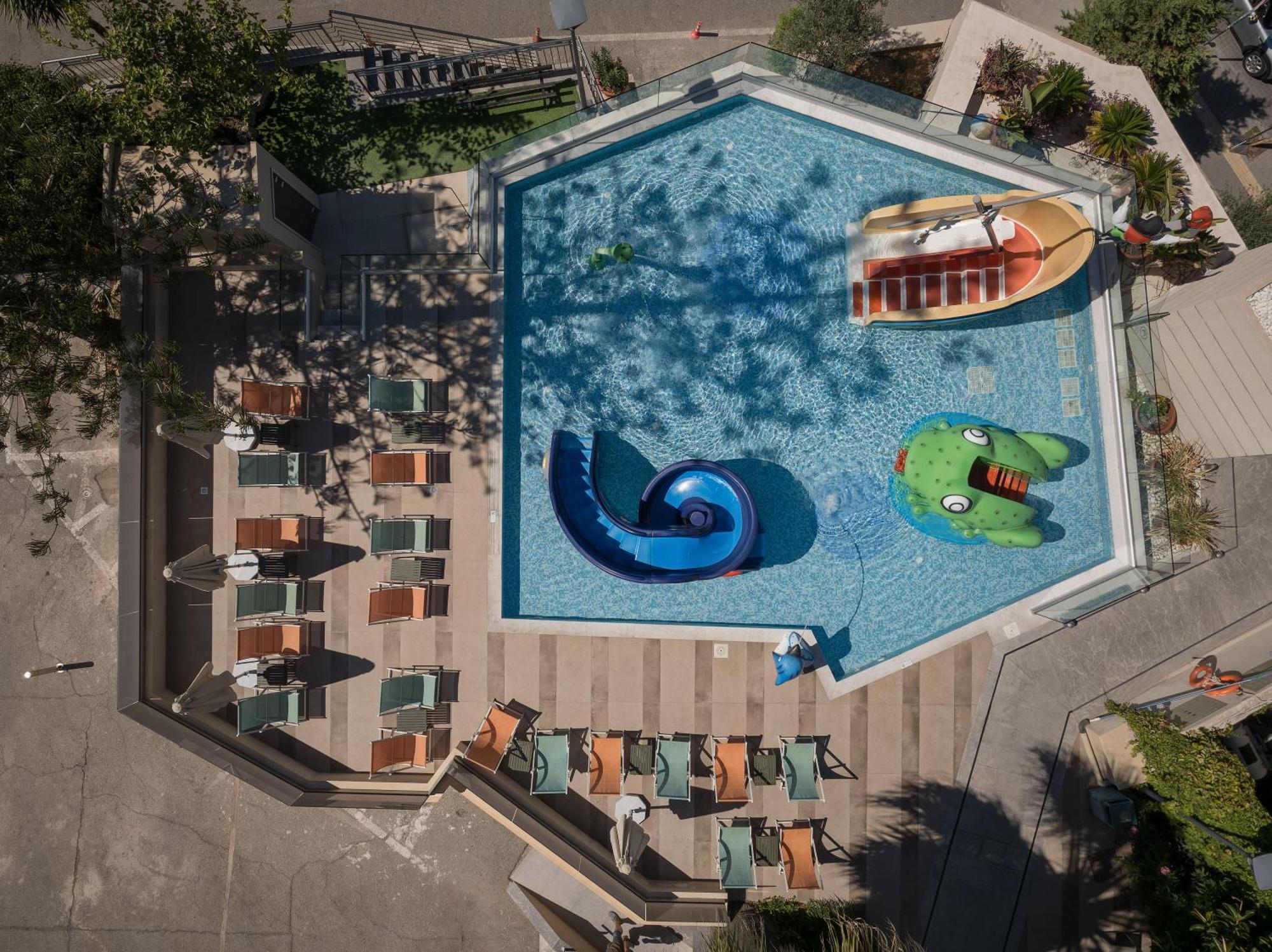 Minos Hotel レティムノ エクステリア 写真